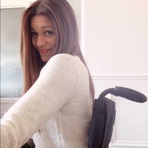 🤍Self esteem promoter 🤍 Cat lover 🤍 music maker 🤍 - Picture 3 of 8